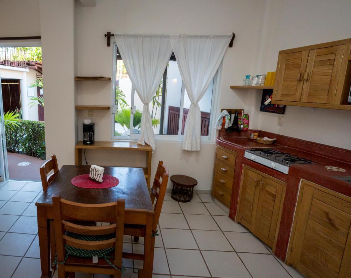 Canto Del Mar Hotel - Zihuatanejo - Suites Con Cocina Экстерьер фото